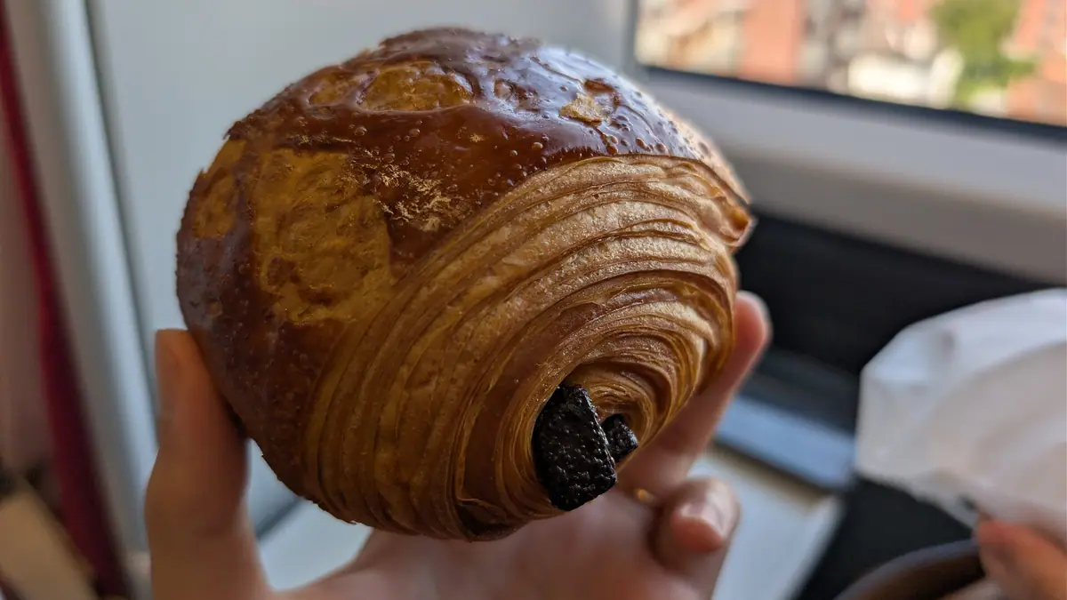 Cakes by Poppy Elcoate – patisserie in Stokesley town centre